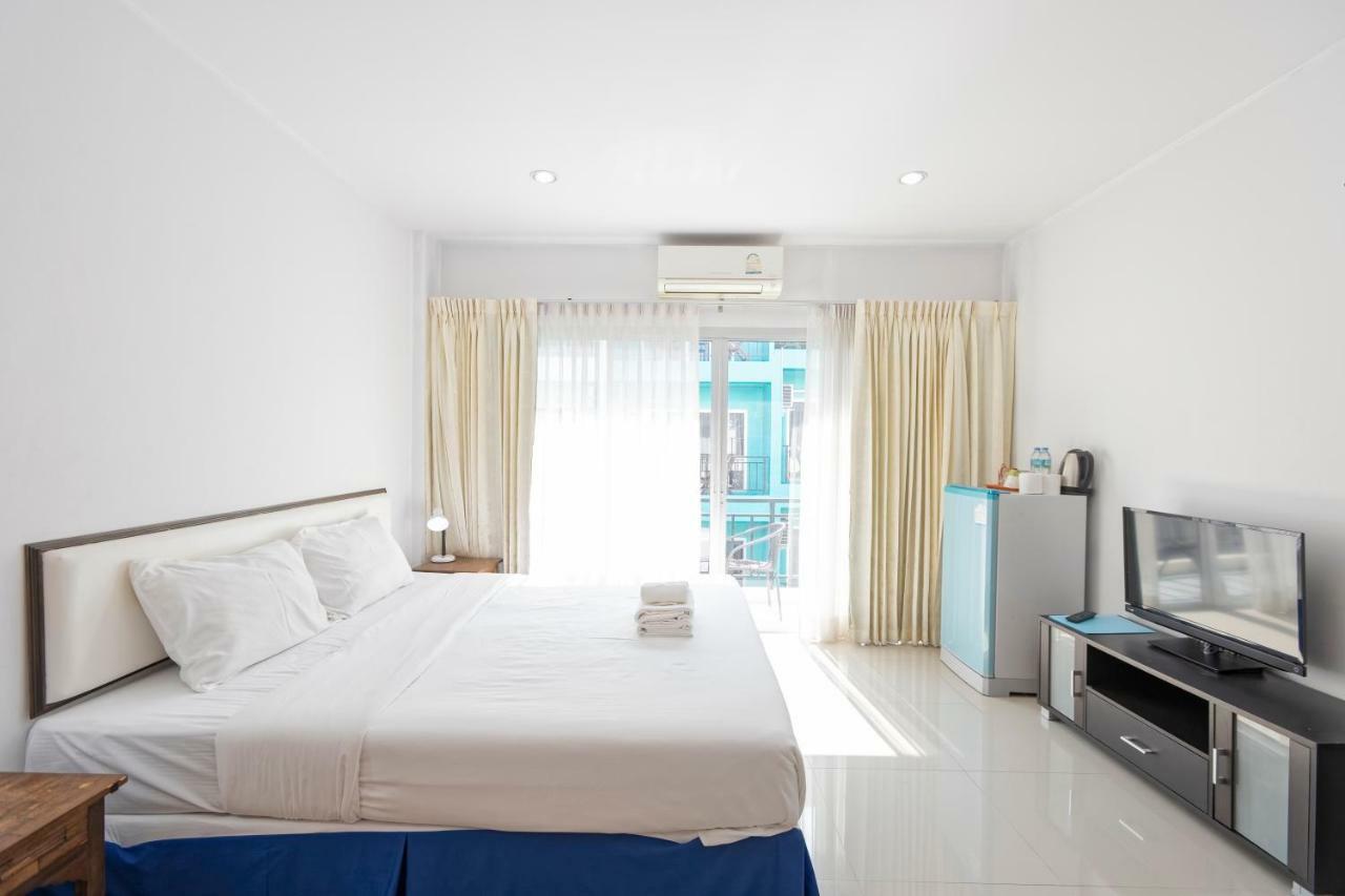 Отель White Sky Boutique Patong Экстерьер фото