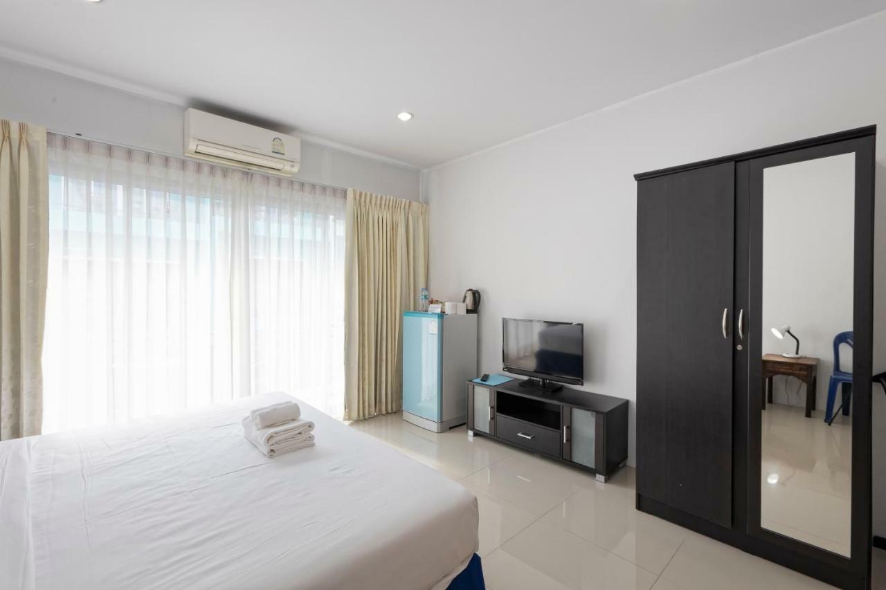 Отель White Sky Boutique Patong Экстерьер фото
