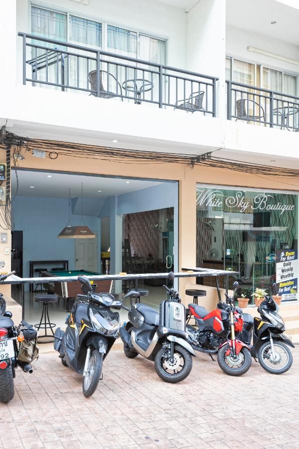 Отель White Sky Boutique Patong Экстерьер фото